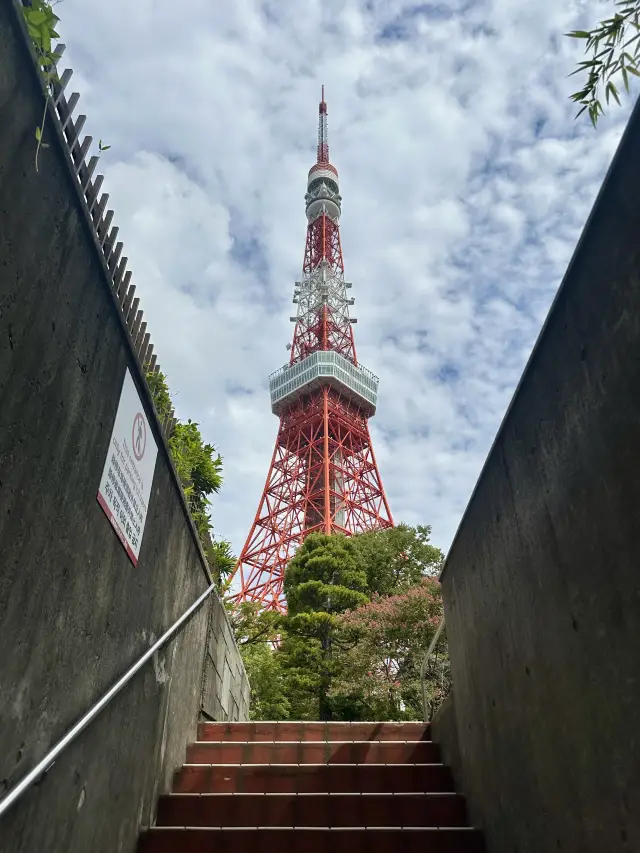 遊客必到東京鐵塔打卡取景位😘