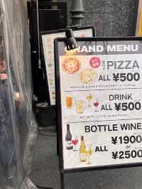 東京【新宿】ピザ500円から〜！手軽に入れるワインバー
