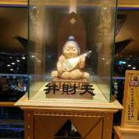 大阪具有歷史代表性地標－通天閣，懷舊與現代交錯的獨特日式風情。