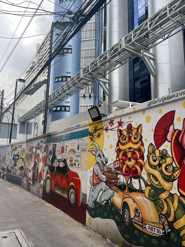 เสพงานอาร์ตที่ตลาดน้อย