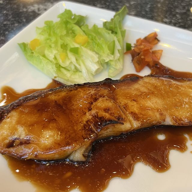 อาหารญี่ปุ่นมาตรฐานทานที่รัานฟูจิ