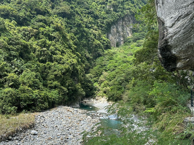 🌿 花蓮砂卡噹步道：大自然的傑作與人文之美 🏞️