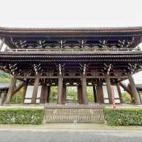 Tofuku-ji: Zen Tranquility Blooms