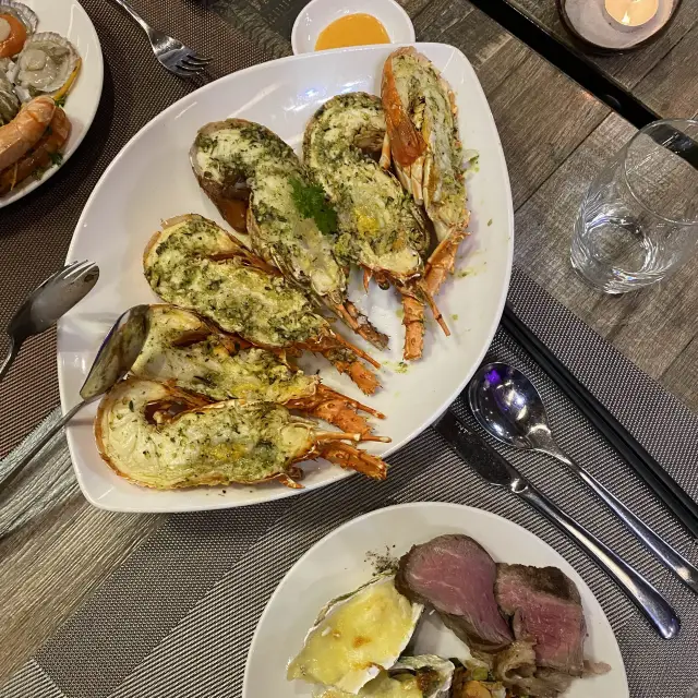 무제한 랍스터의 행복, 나트랑 NGON 갤러리