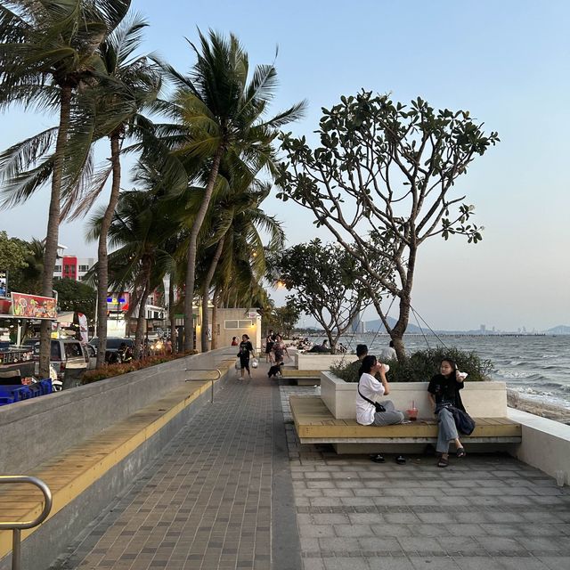 พักใจที่หาดวอนนภา บางแสน