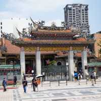 艋舺龍山寺 台北旅客必到觀光景點⭐️