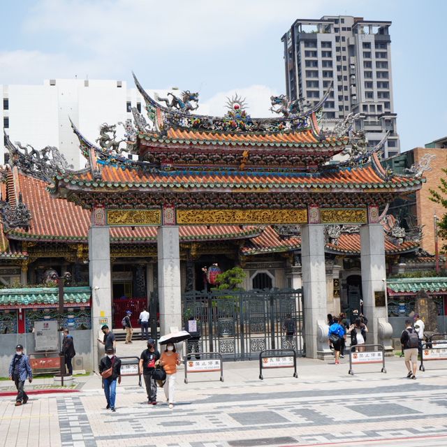 艋舺龍山寺 台北旅客必到觀光景點⭐️