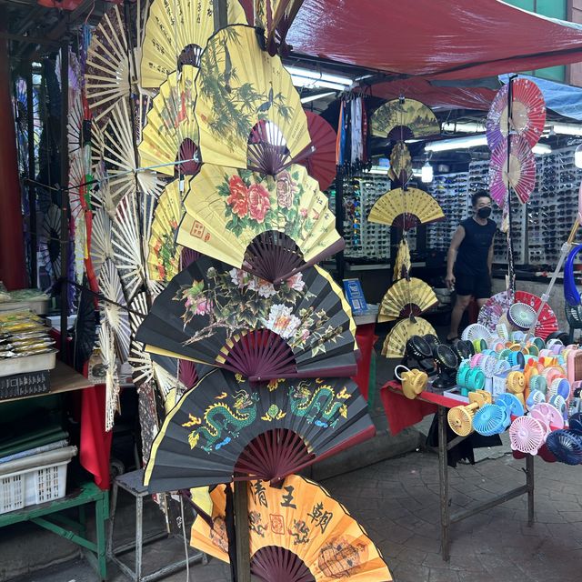 可以不用曬太陽的日間市集