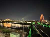 สะพานสายรุ้ง เปลี่ยนสียามค่ำคืน