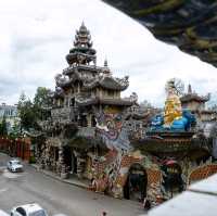 วัดสวย ณ เมือง ดาหลั่ต