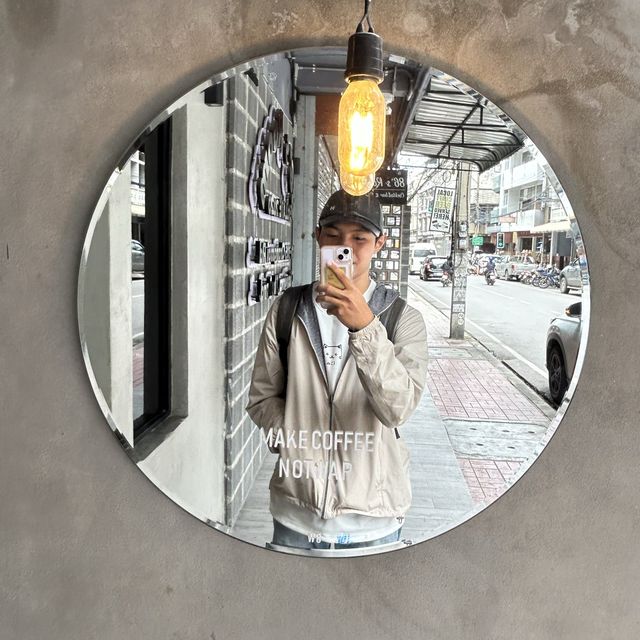 W8  viangpha cafe
