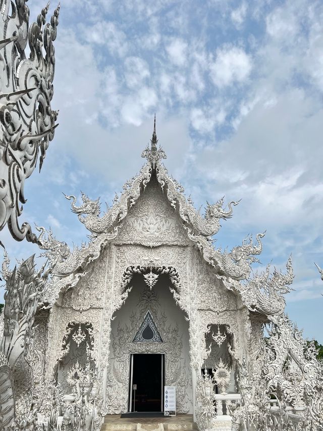 The Most Beautiful Temple In Thailand🥰