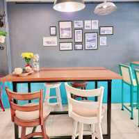 ร้านกาแฟริม​แม่น้ำบางปะกง