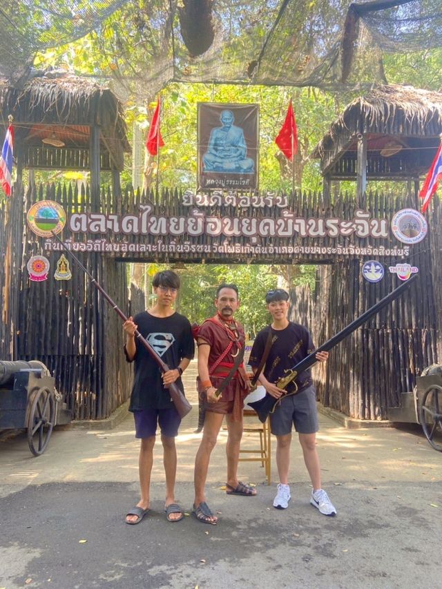 พาเที่ยวตลาดไทยย้อนยุคบ้านระจัน วัดโพธิ์เก้าต้น