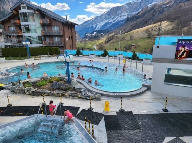 【瑞士】歐洲最大高山水療中心 Leukerbad Therme