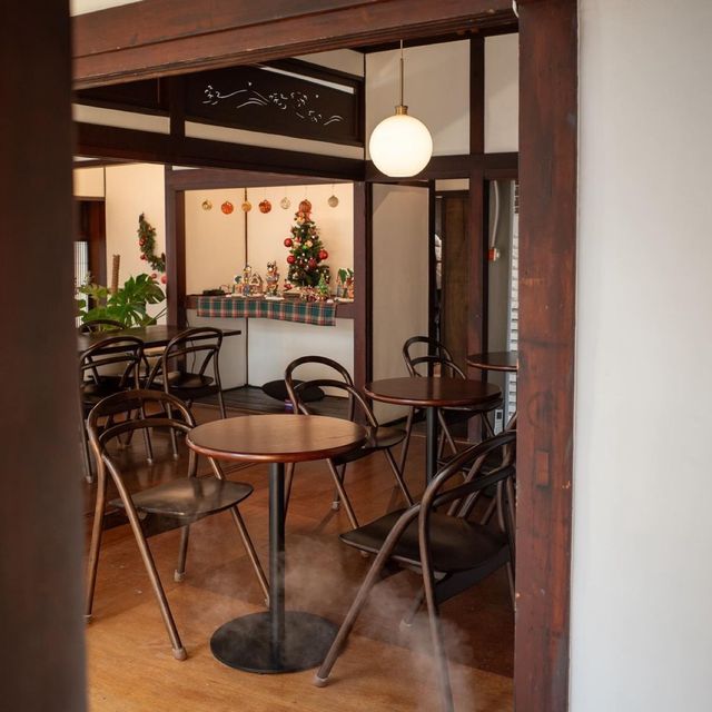 首爾Kitte Cafe：舒適明亮，受歡迎的下午茶聚會地點