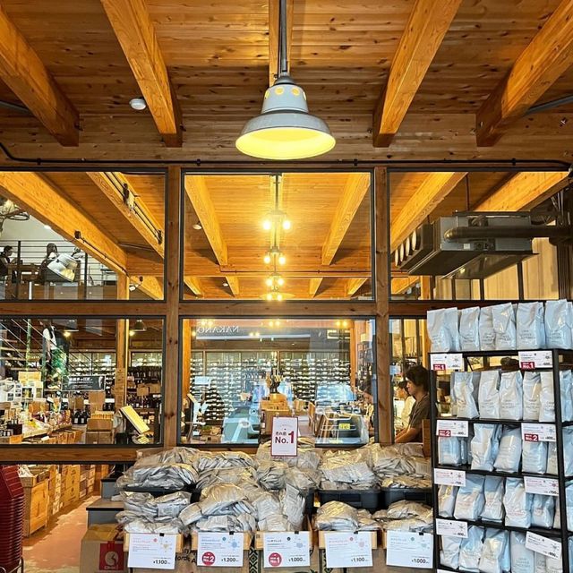 「TAKAMURA COFFEE ROASTERS」：簡約風格，絕對口碑佳