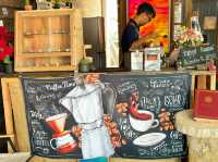 Bunchai Slow-bar ☕️ กับบรรยากาศวินเทจที่ทับสะแก