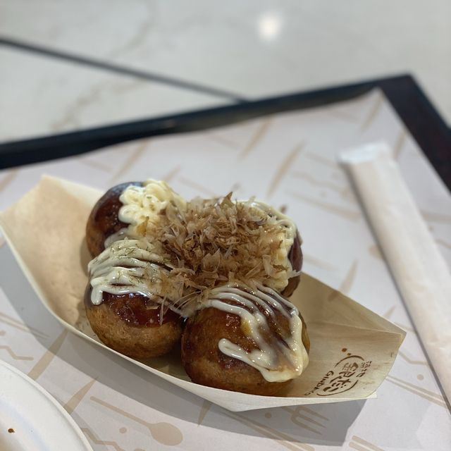 APM Food court: 質素普通，但價格較便宜的