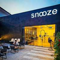 Snooze Cafe 
