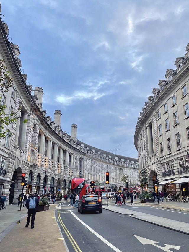 英國倫敦最熱鬧的購物天堂-Regent Street