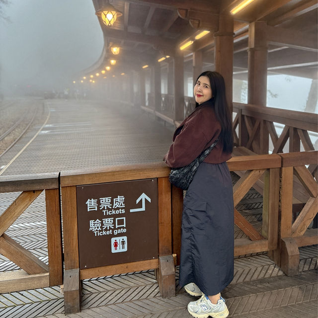 อุทยานแห่งชาติอาลีซาน นั่งรถไฟชมวิวป่าสนพันปี