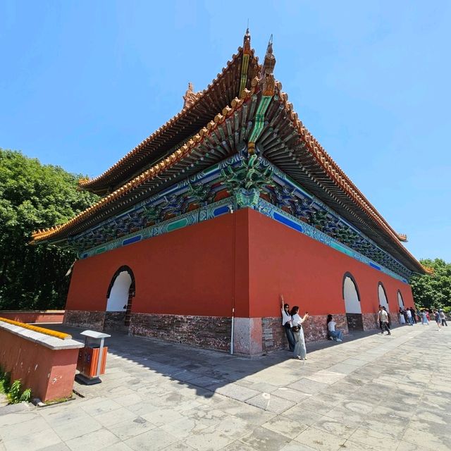 初夏遊南京，漫步明孝陵