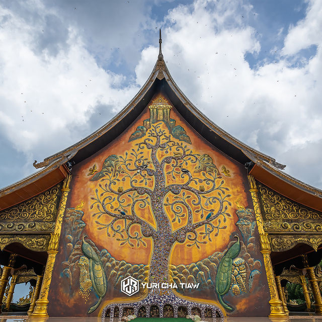 วัดภูพร้าว หรือ วัดเรืองแสง จ.อุบลราชธานี
