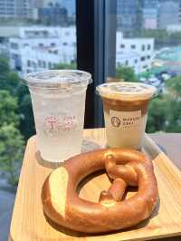 오사카 우메다 스카이빌딩 & 카페