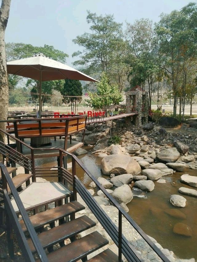 บรรยากาศน้ำฝนเต็มลำธาร 📍ปางแฟน Rock & River