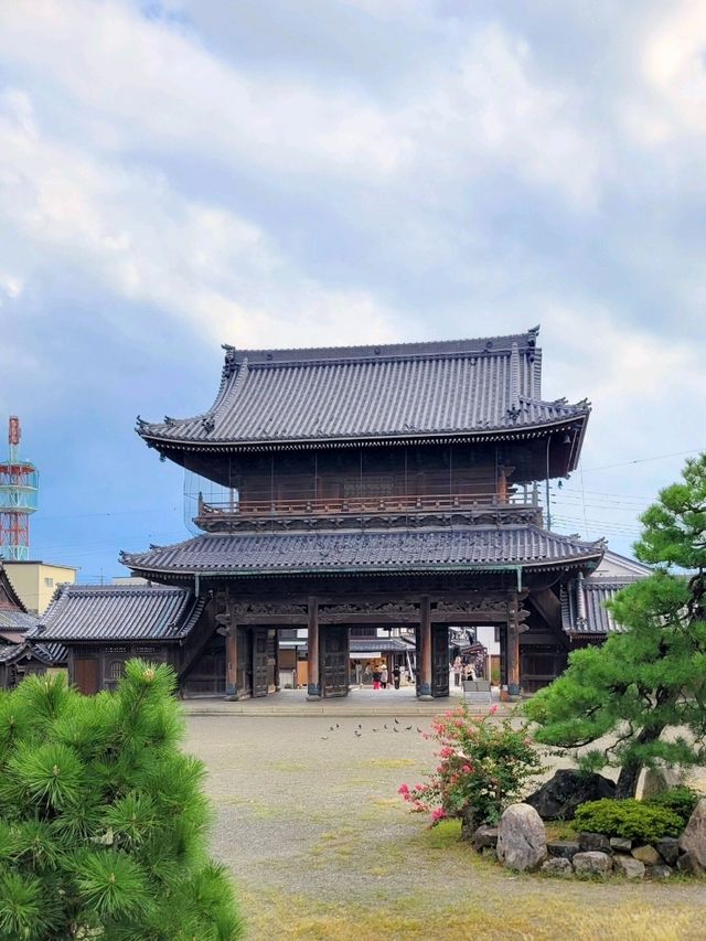 【滋賀】長浜市にある歴史深い場所「長浜別院大通寺」