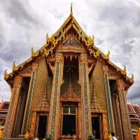 ชมศิลปะไทยผสมตะวันตก ณ วัดราชบพิธฯ