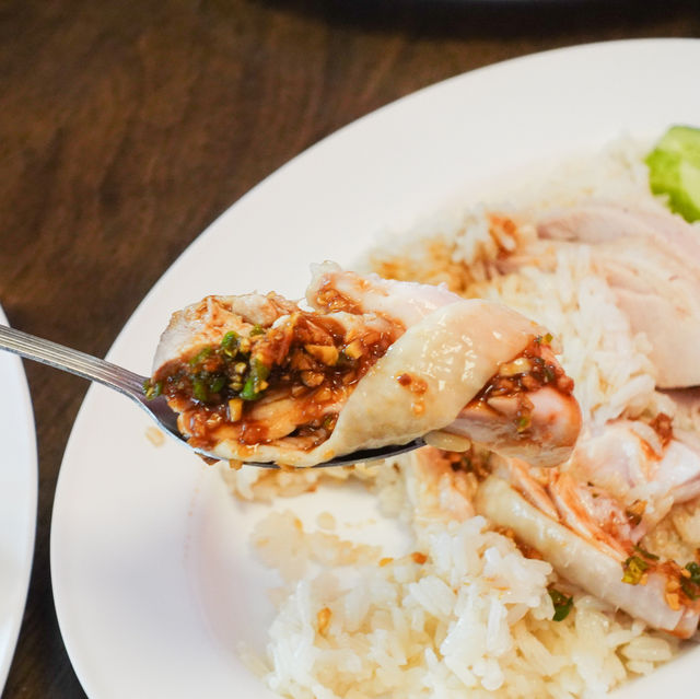 อ้วนนะ หมูกรอบชาชู - รามอินทรา 34
