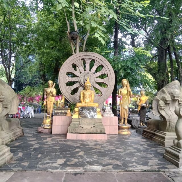 ปราสาทจตุรมุขพุทธภูมิ อุโบสถแก้ว