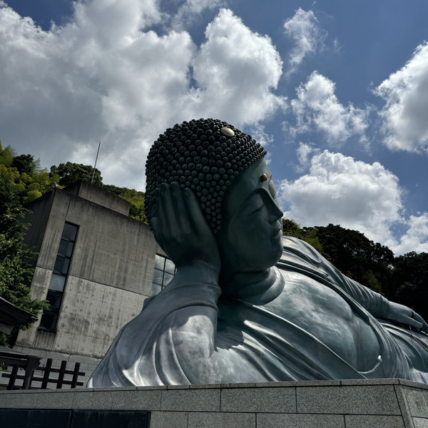 世界一の釈迦涅槃像 | Trip.com 粕屋町