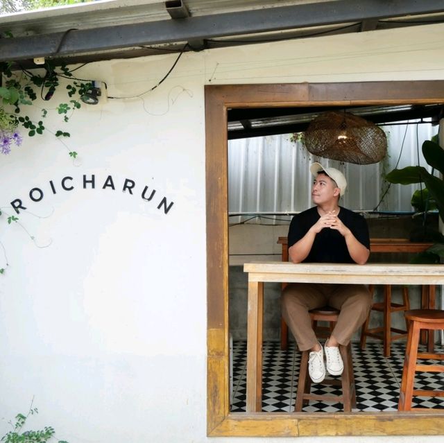 บ้านสวนรอยจรัล: คาเฟ่มินิมอลสุดโฮมมี่ในอยุธยา
