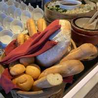 Indulge at Nook: Fresh Buffets and Live Music in Langkawi