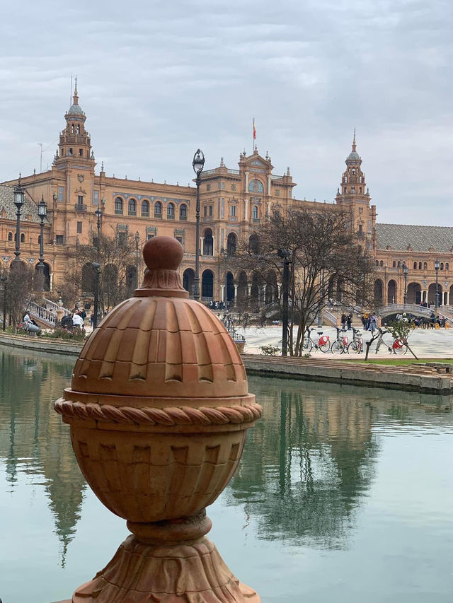 🇪🇸Stunning structure in Seville🇪🇸A must Visit sight💙