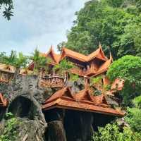 Wat Tham Khao Wong