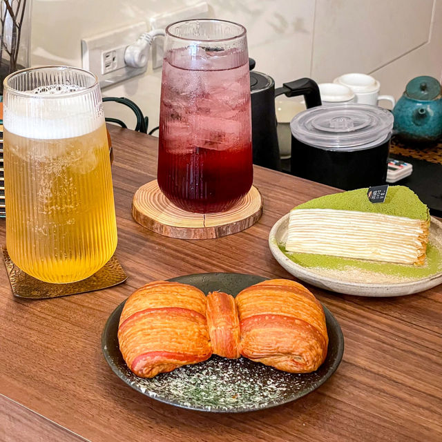 台中美食｜韓系蝴蝶結可頌，專業茶坊！