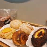 🌟  銅鑼灣貓咪主題麵包店 🌟 