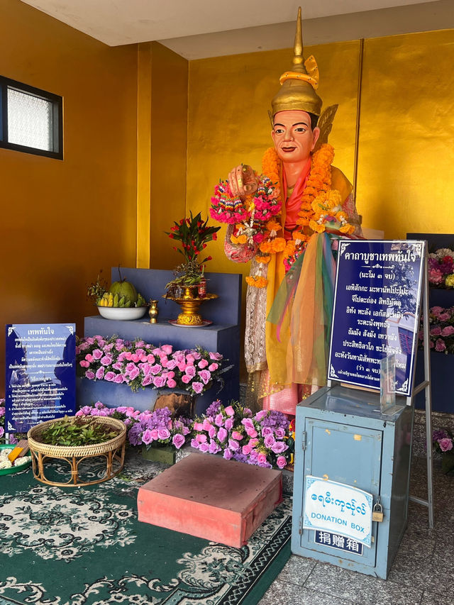 วัดไทยวัฒนาราม วัดไทยศิลปะแบบพม่า