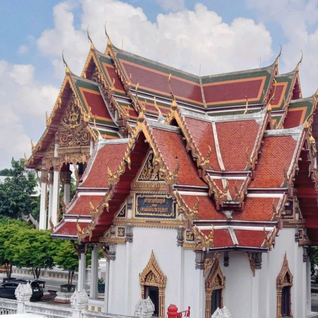 วัดที่สร้างตามธรรมเนียมประเพณีโบราณ