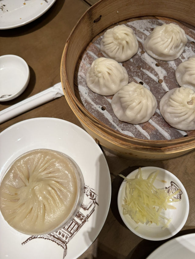 【中国/上海】小籠包発祥の店！ストローで飲む小籠包も🥟