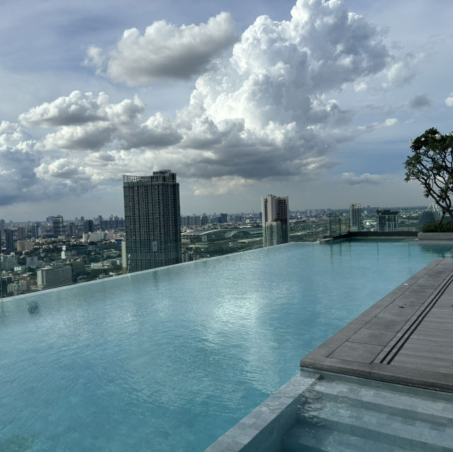 ［The Quarter Ari by UHG］超美高層游泳池及餐廳，位於Ari 的時尚、舒適酒店👍🏻