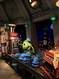 รีวิวเครื่องเล่น Monster, Inc. Ride & Go Seek