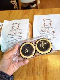 EXPLORING ROTIBOY'S LATEST CAFE 