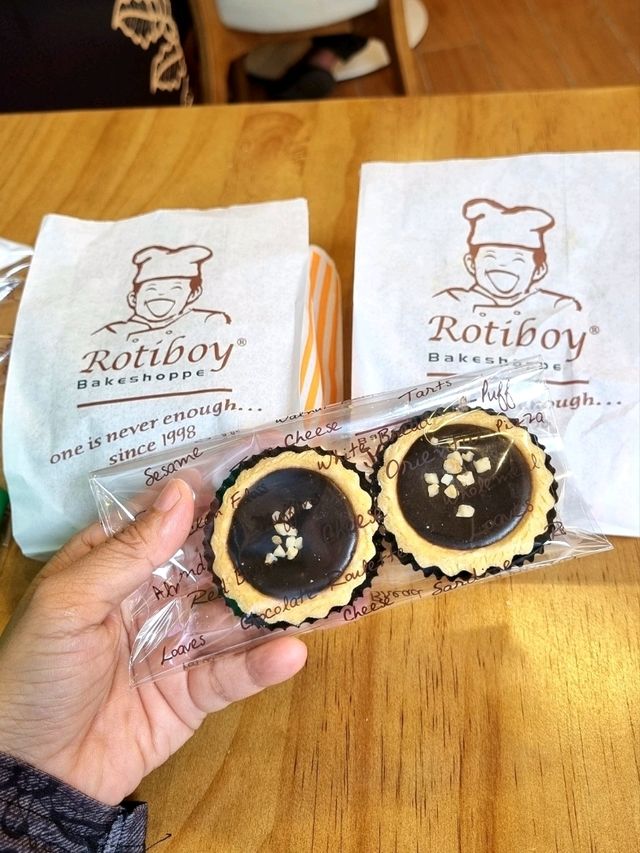 EXPLORING ROTIBOY'S LATEST CAFE 