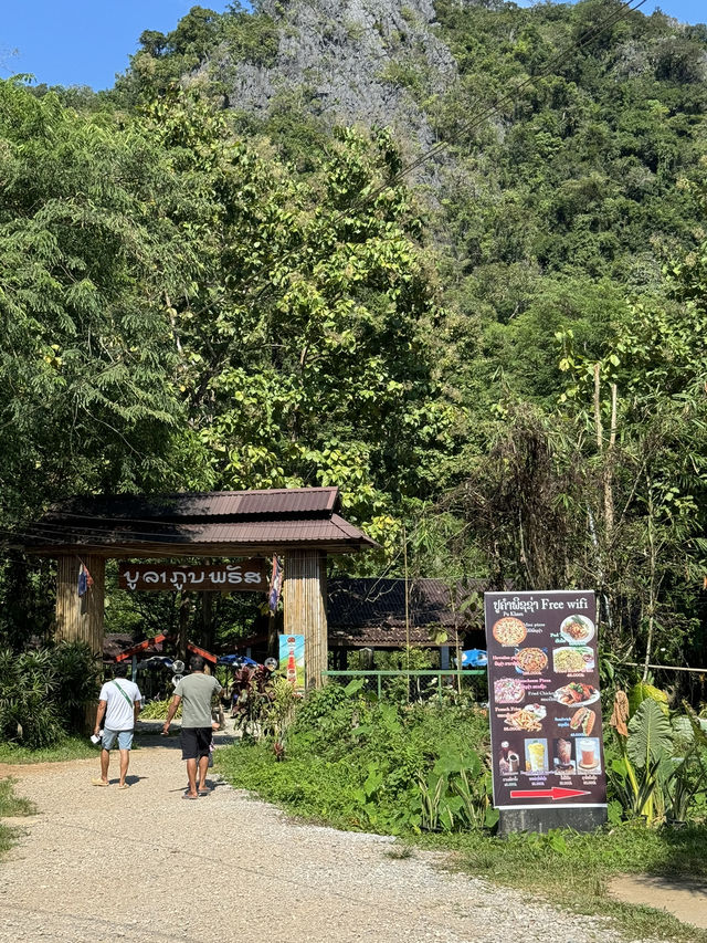 บลูลากูน | วังเวียง 💦🌳🏊🧢