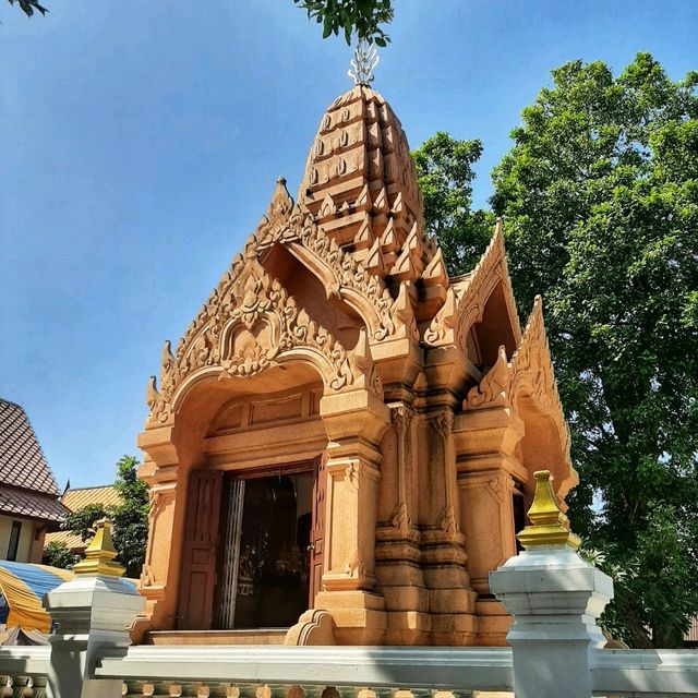 สถานที่ประดิษฐาน "พระพุทธมหาธรรมราชา"